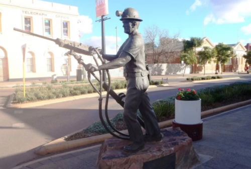 MINERS MONUMENT